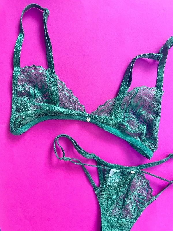 Clo: Selva Triangle Bralette - Green