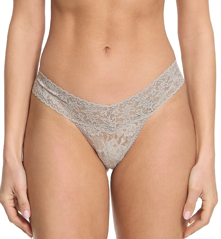 Hanky Panky Signature Lace Low Rise Thong (4911P) - Sleep In