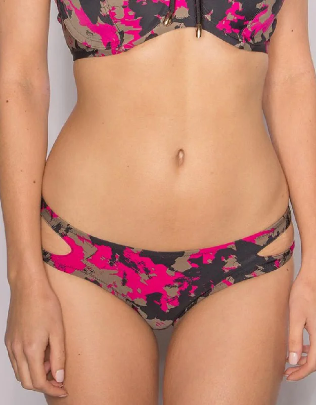 Pour Moi Glamo Camo Cut Out Bikini Brief Black/Pink