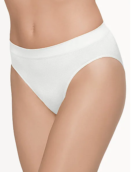 Wacoal B-Smooth Seamless Hi-Cut Brief - White