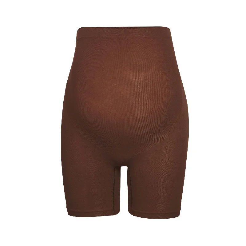 MATERNITY SCULPTING SHORT MID THIGH | COCOA