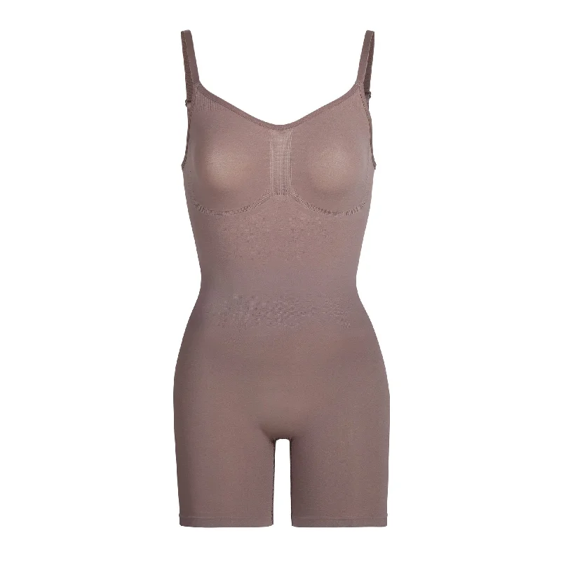 SCULPTING BODYSUIT MID THIGH W. OPEN GUSSET | UMBER