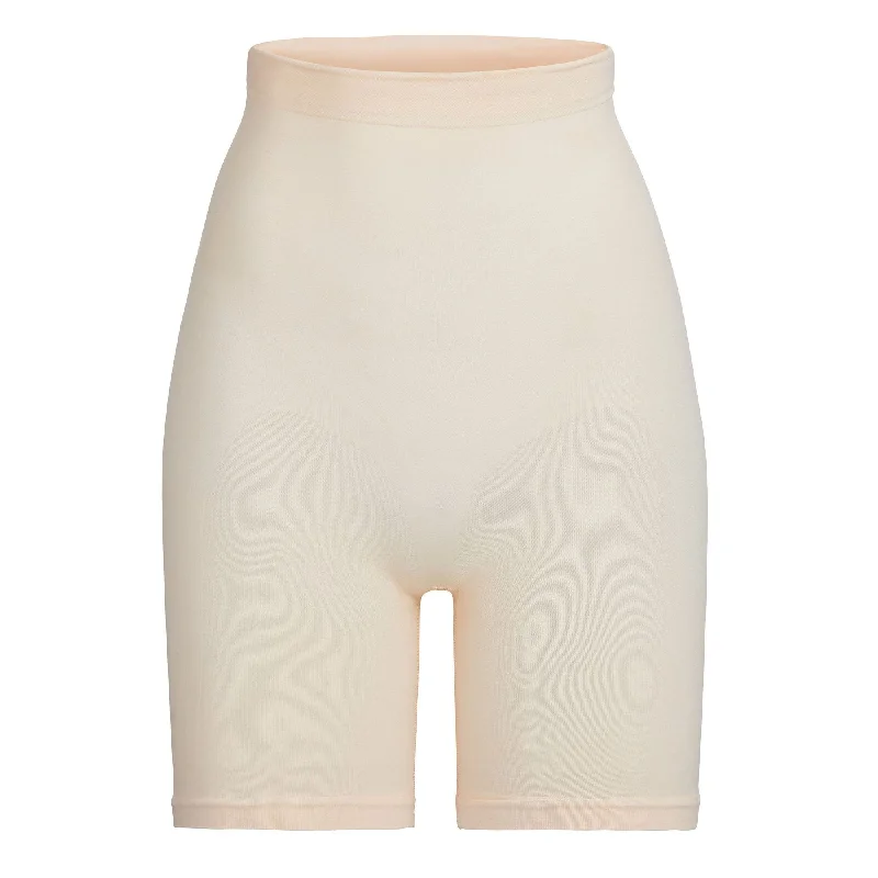 SCULPTING SHORT ABOVE THE KNEE W/ OPEN GUSSET | SAND